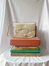 Loewe ivory box shoulder bag 米白色斜揹包側肩袋 日本中古二手