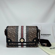 BURBERRY Note TB印花郵差包