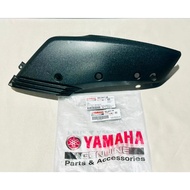 B74-E4417-00 // XMAX AIR CLEANER CAP DUCT COVER INNER