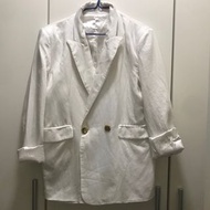 白色西裝外套