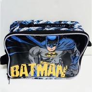 帳號內物品可併單限時大特價     美國DC漫畫Comic BATMAN正義聯盟蝙蝠俠側背包26*20*10cm手提包保溫袋運動休閒包包包背包書包餐袋
