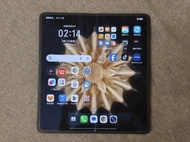 Honor Magic V2 折疊手機