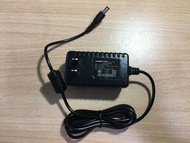 綠聯 12v 2A 火牛