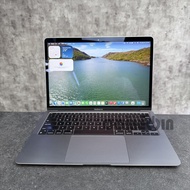 MacBook Air 13-inch M1 / 8-Core CPU / 8-Core GPU / 16GB Unified Memory / 512GB SSD / Space Gray
