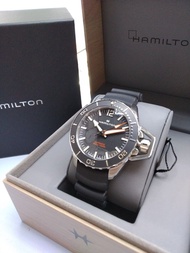 HAMILTON KHAKI NAVY  卡其海軍蛙人系列  FROGMAN AUTO

自動上鏈芯 | 46毫米 | H77825330  有保養