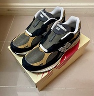 New Balance 990v3 MiUSA Black Tan