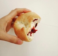 【ㄉㄧㄢˇㄉㄧㄢ】蔓越莓乳酪貝果