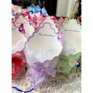 Triangular flower pot, customer bought it, just arranges flowers (free card included)