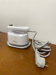Midea 迷你燙斗