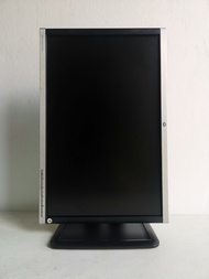 จอคอมพิวเตอร์มือสอง HP รุ่น LA2205Wg ขนาด 22 นิ้ว ปรับแนวตั้งแนวนอนได้