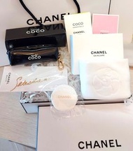 Chanel ROUGE COCO LIPSTICK CASE 光面唇膏袋+N°1山茶花頭巾、金色書籤、氣墊、香水禮盒Set