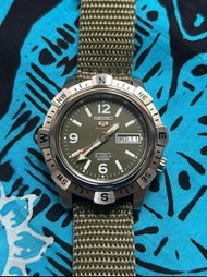 精工5號自動軍錶 已停產 NOS狀態 SRP145K1 Seiko sport 5 military automatic watch seiko sinn