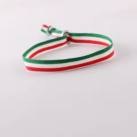 Italy flag bracelet de la Republica de tape. Republican adjustable fabric thread bracelet