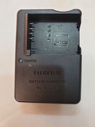 Fujifilm W126S charger (X-T30, X-T50, X-S10, X100V, X100VI, X-T3, X-T2, X-T1 都合用)