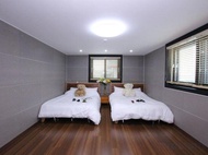 Uljin blue ara A pension