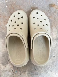 Crocs厚底鞋