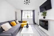 Modern 2 Bedroom Apartment Brixton Station