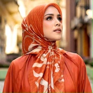 BUTTONSCARVES CHAIN SIGNATURE SERIES NEW