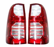 ไฟท้ายแต่ง Vigo Champ สีแดง-ขาว