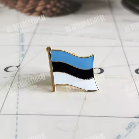 Estonia National Flag Lapel Pins Crystal Epoxy Metal Enamel Badge Paint Brooch Souvenir Suit Persona