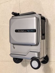 Airwheel Robot 智能行李箱