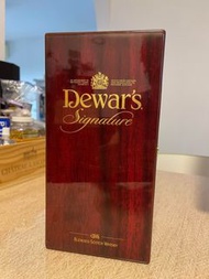 Dewar's Signature Blended Scotch Whisky 700 mL 43%