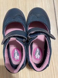 Hush Puppies皮鞋