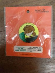 全新 Snoopy Fun Fun Garden Peppermint Patty pin 史努比繽紛世界 襟章, 直徑約4cm