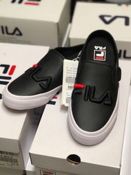 韓國直運 Fila Classic Kicks Mule 刺繡款Logo  PU皮面 踩踭鞋、懶佬鞋、半拖鞋（FS1SIB1131X)｜ SIZE: 白色、黑色 韓國碼230 (23.0cm / US5 / EUR 37.5 )