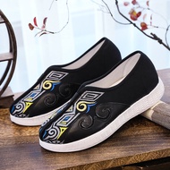 Old Embroidered Cloth Shoes Men's Shoes Korean Version Cloth Shoes Flat Cloth Shoes Embroidered Peas