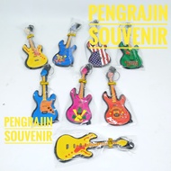 Souvenir Pernikahan Gantungan Kunci Gitar