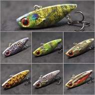 wLure 4cm 4.6g Tiny Lipless Hard Lure Lifelike Pattern Fishing Bait Tail Hook Sinking to Bottom Lure