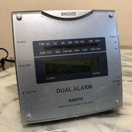 Sanyo am/fm digital alarm clock radio 三洋收音機鬧鐘