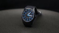 台灣製造超酷黑色ipb不鏽鋼表&amp;#22771;,搭載日本 SEIKO 精工原廠 VX43 石英機芯,,強悍造型軍風防水石英錶,22mm矽膠錶帶,blue