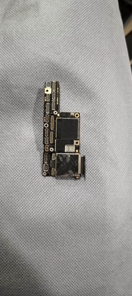 Cụm main IP X hư ko lên ko icloud lấy Linh kiện