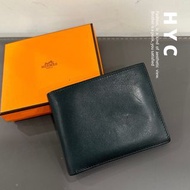 [二手] 愛馬仕 hermes 男用8卡絲巾短夾 綠色 有盒 (Z1530)