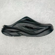 Hoka One One ORA Recovery Slide 3