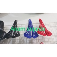 Racing BMX spider saddle