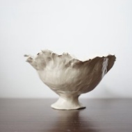 陶瓷花器 光面 米白色花盆 (直徑15cm; 高度最高11.5cm 最低8cm)