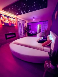 Gite Romantique avec Espace Balneo et Ciel Etoile "La Maison du Bonheur Saint Germer de Fly" Nuit Ro