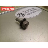 Volkswagen Beetle Wiper Noozle Silver