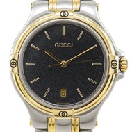 นาฬิกาข้อมือผู้ชาย Gucci รุ่น 9040M มือสอง ตัวเรือนสแตนเลสสตีล ระบบควอตซ์ แสดงข้อมูลแบบอนาล็อก หน้าป