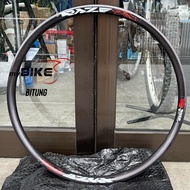 Raze R6 rim rim 26 inch Alloy 32H AV valve - Black