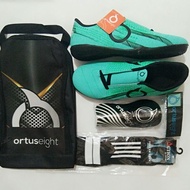 Futsal or tus shoes size 41