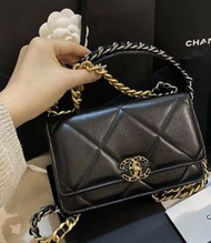 全新CHANEL 19Bag  WOC發財包鴛鴦拼色皮穿鏈鏈條菱格紋 亮面小羊皮 金色&銀色拼釕色金屬 斜孭袋 迷你 mini black 黑色AP0957-B07327-94305