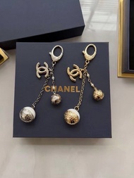 ⭐️Chanel⭐️金色銀色月球雙C限定掛飾 吊飾 鎖匙扣 包掛