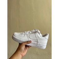 N*ke Air Force 1 07 Triple White