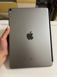 iPad Pro 10.5 256gb 插卡version 唔好浪費時間really old version