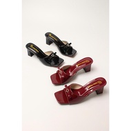 DT Women's sandals 5cm high in shiny leather, flattering and easy to wear