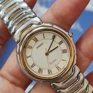 นาฬิกามือสองญี่ปุ่น Vintage Seiko Dolce เรือนบาง หลักโรมัน เรียบหรู ระบบถ่าน มือสองสภาพสวย สายยาว 17.5 cm. ขนาด 32.78 mm. ไม่รวมมะยม